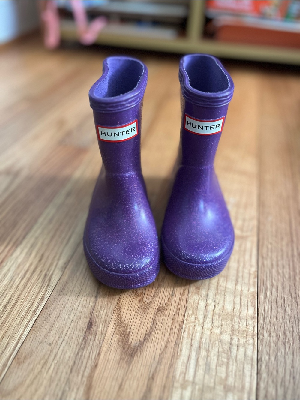 Hunter Kids' Purple Glitter Rain Boots size 5